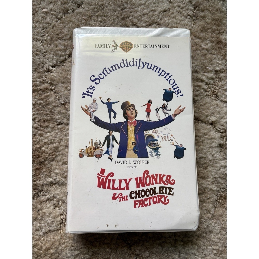 Willy Wonka & The Chocolate Factory VHS White Clamshell Gene Wilder 1971 Movie